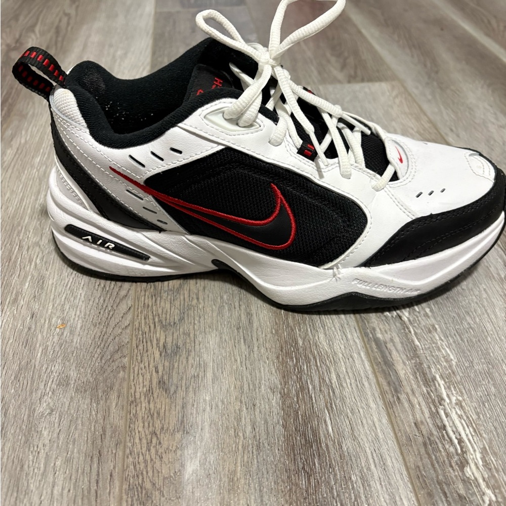 Nike Men's Monarch